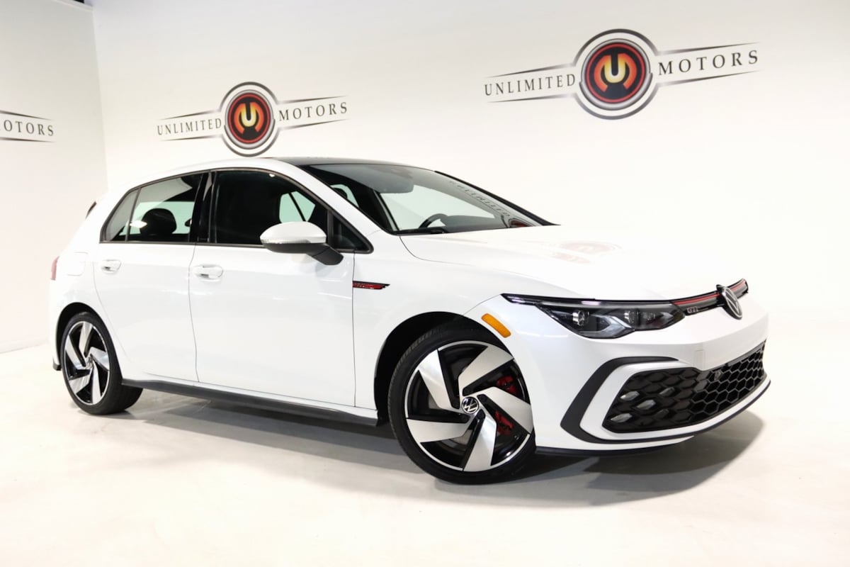 2022 Volkswagen Golf GTI SE photo 3