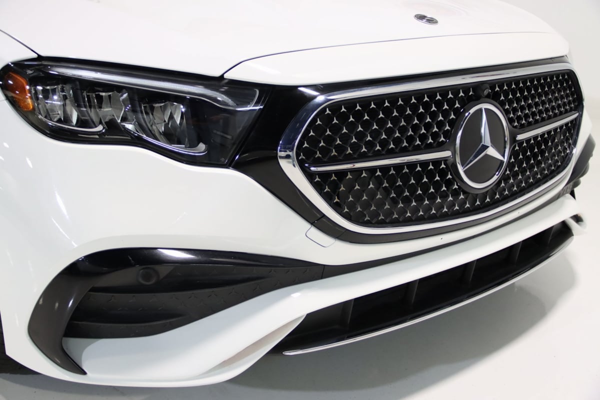 2025 Mercedes-Benz E-Class E350 - Photo 28