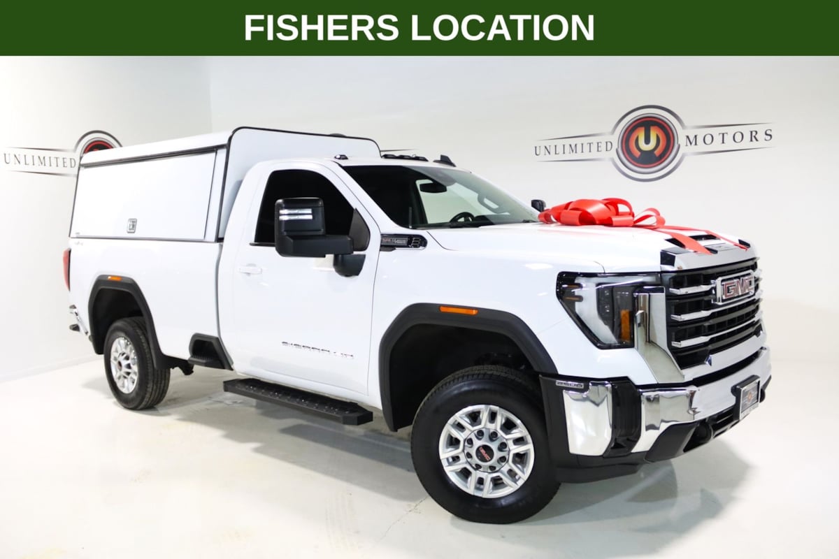 Summit White 2025 GMC Sierra 2500HD Pickup Truck Four-Wheel Drive Automatic