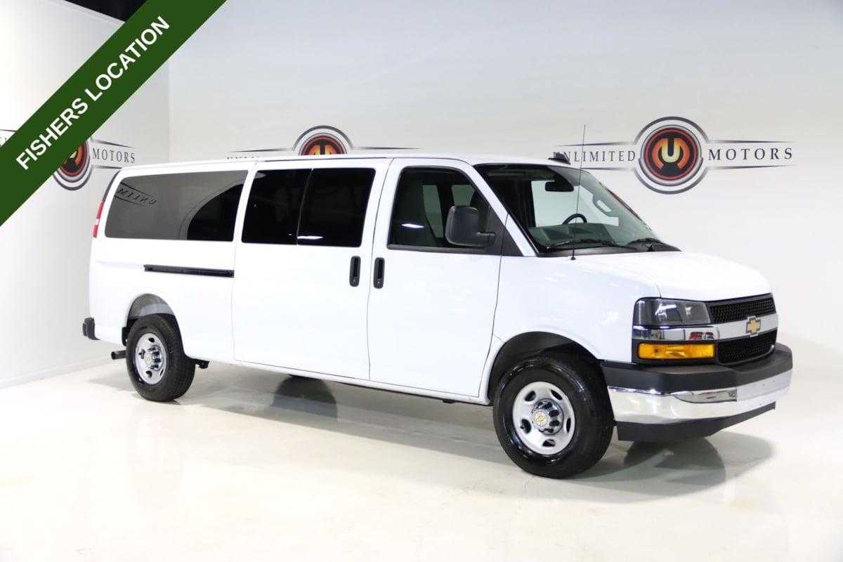2025 Chevrolet Express Passenger LT