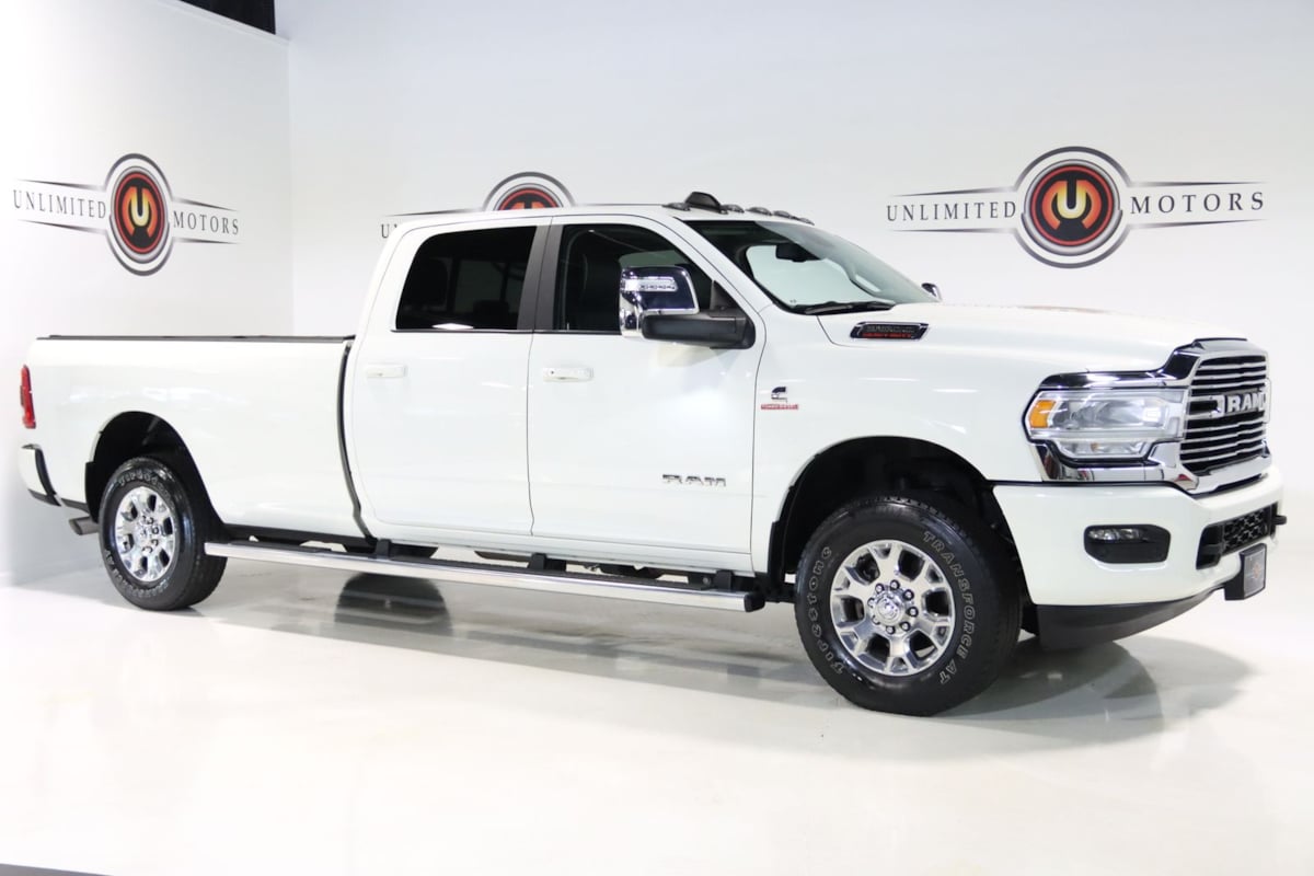 View vehicle photo 6