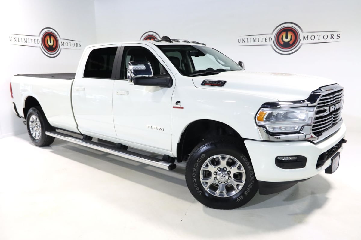 View vehicle photo 7