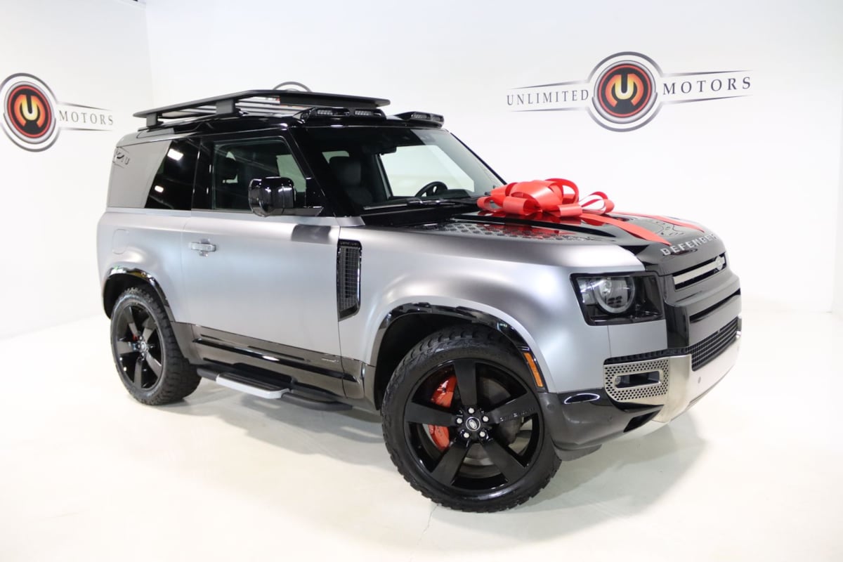 2023 Land Rover Defender X's photo
