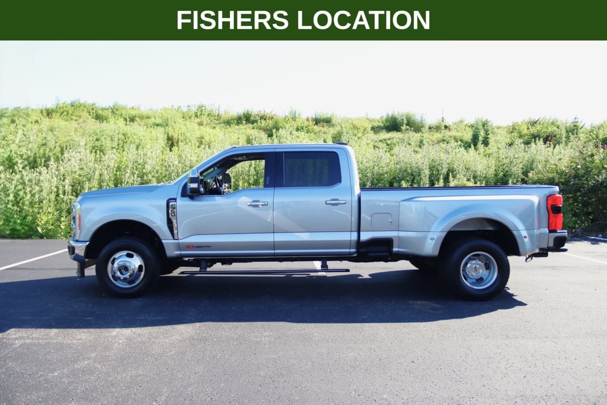 2023 Ford Super Duty F-350 DRW LARIAT