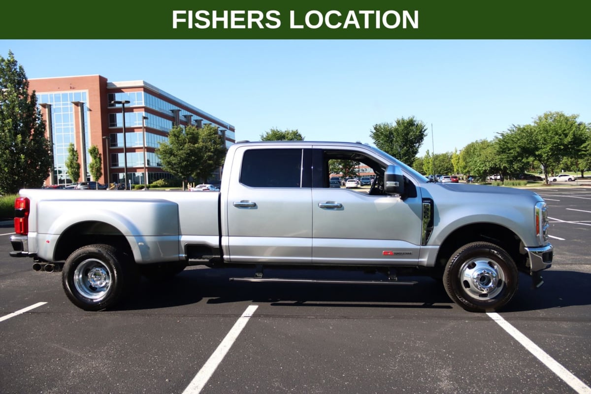 2023 Ford Super Duty F-350 DRW LARIAT