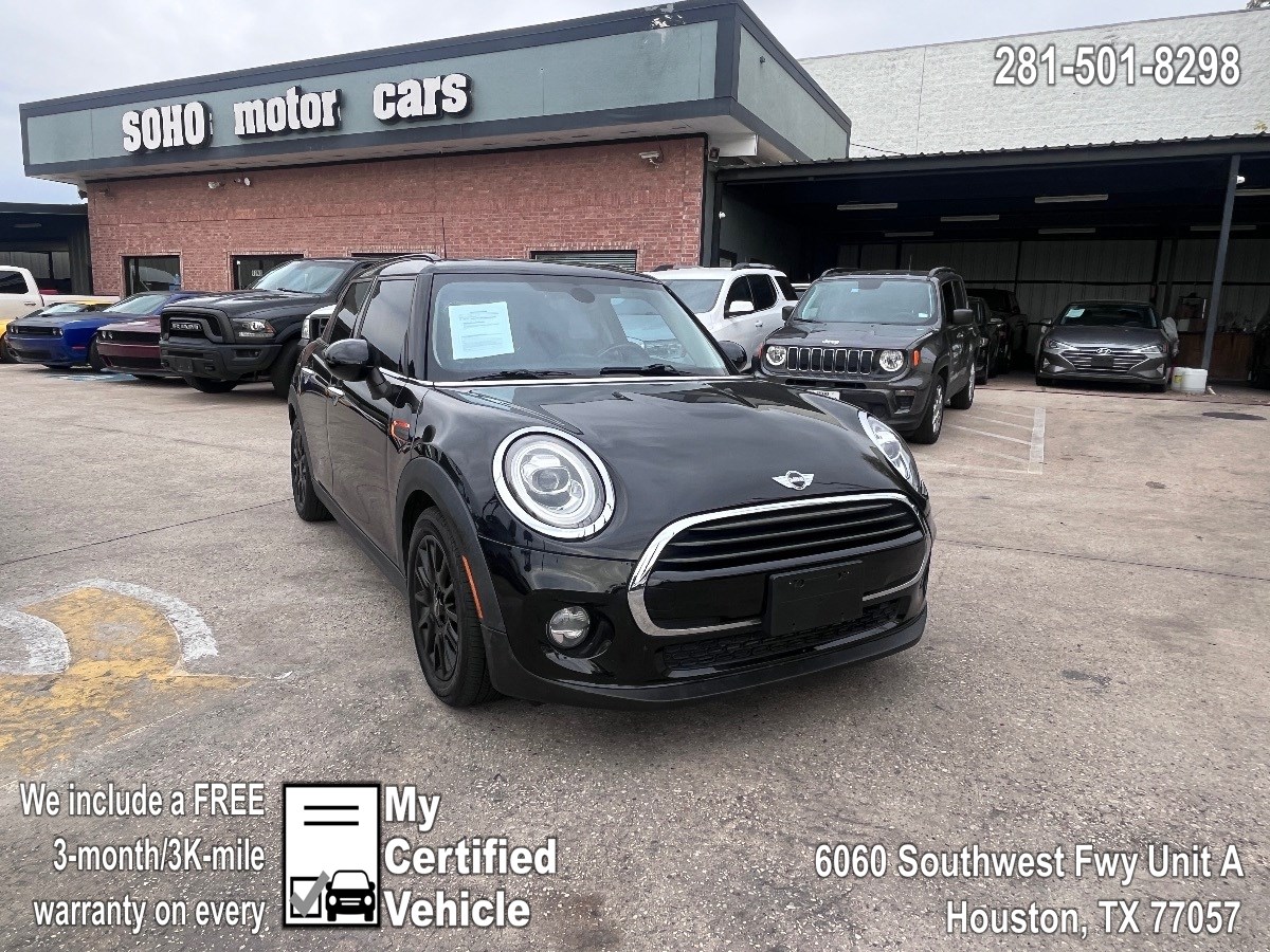 2017 MINI Hardtop 4 Door Cooper Manual trans