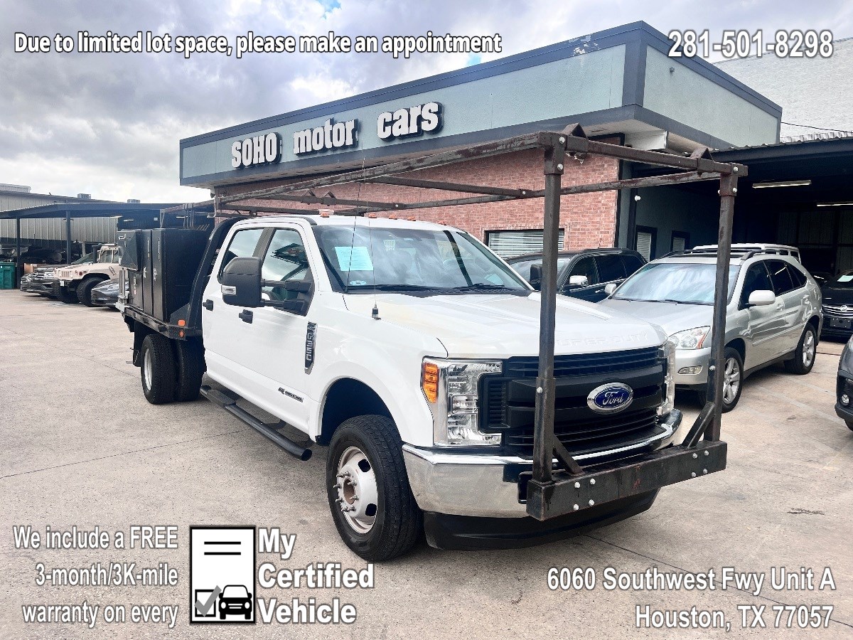 Certified Pre-Owned 2017 Ford Super Duty F-350 DRW XL 4WD Crew Cab 179" WB 60" CA