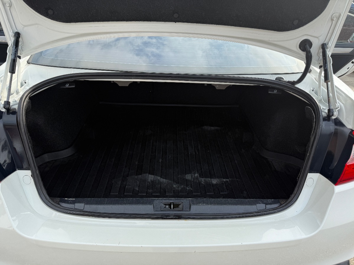 2018 Subaru Legacy 2.5i photo 17