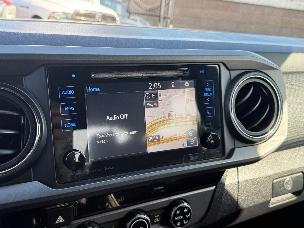 2016 Toyota Tacoma TRD photo 27