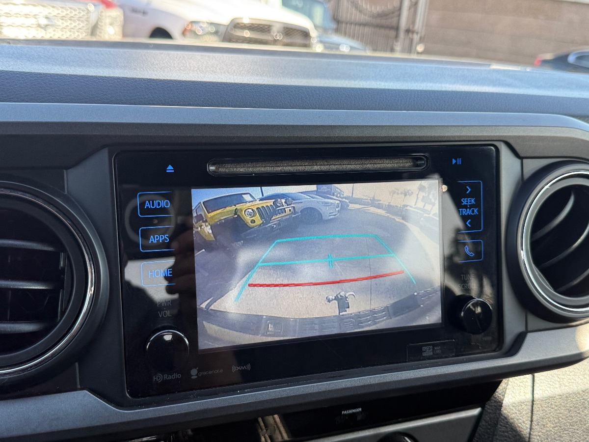 2016 Toyota Tacoma TRD photo 28