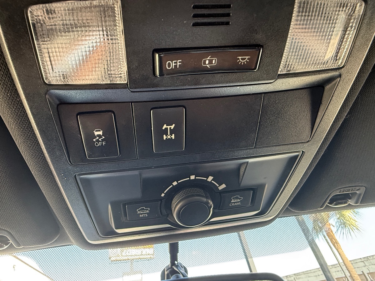 2016 Toyota Tacoma TRD photo 33