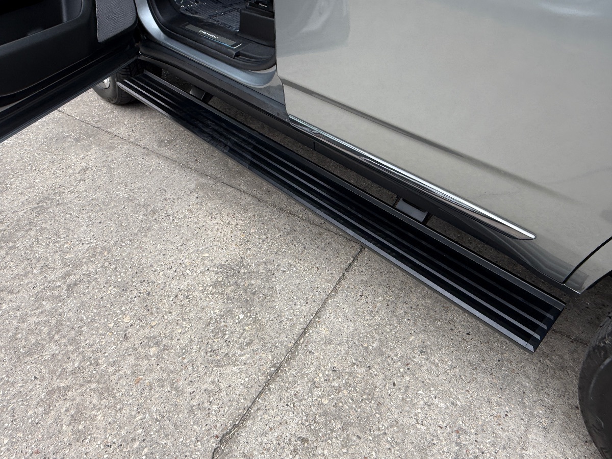 2024 GMC Yukon Denali Ultimate - Photo 10