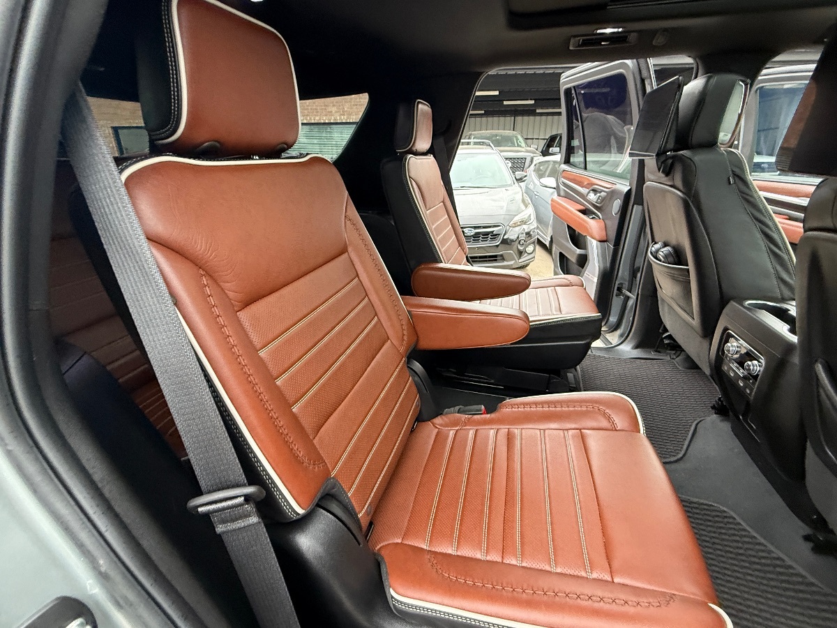 2024 GMC Yukon Denali Ultimate - Photo 18