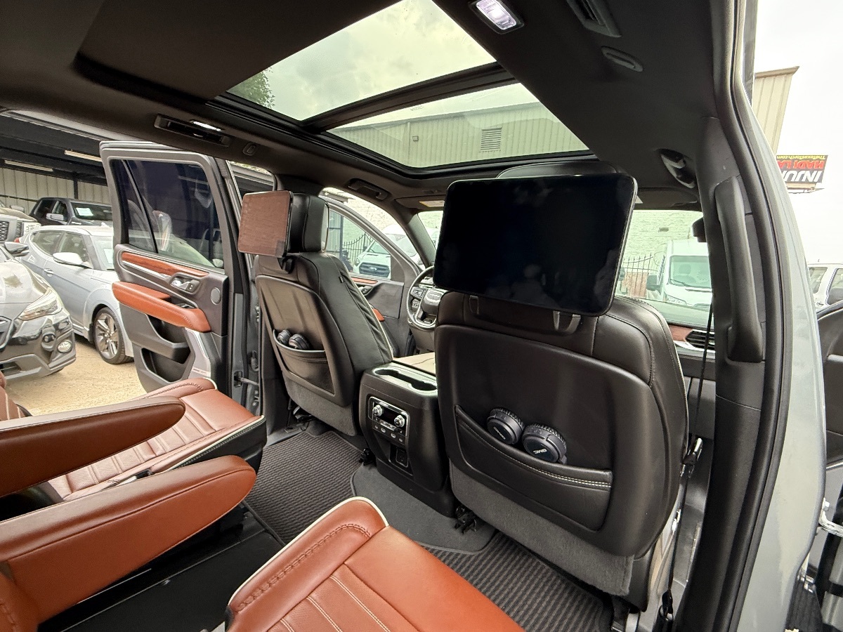 2024 GMC Yukon Denali Ultimate - Photo 19