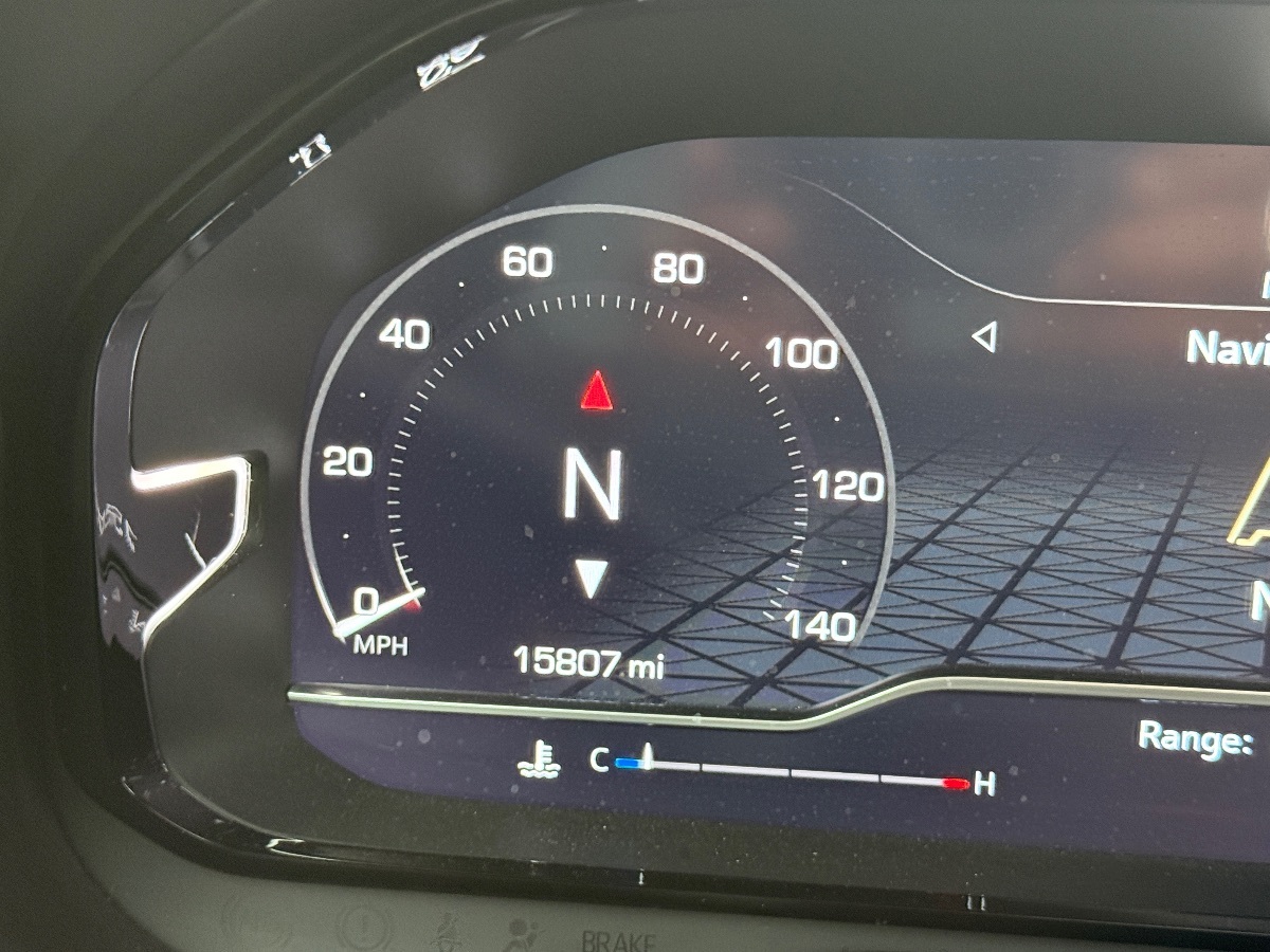 2024 GMC Yukon Denali Ultimate - Photo 32