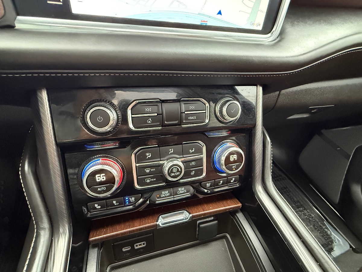 2024 GMC Yukon Denali Ultimate - Photo 34