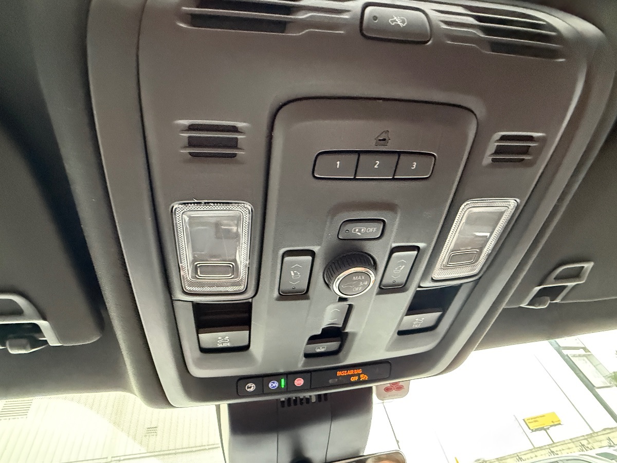 2024 GMC Yukon Denali Ultimate - Photo 36