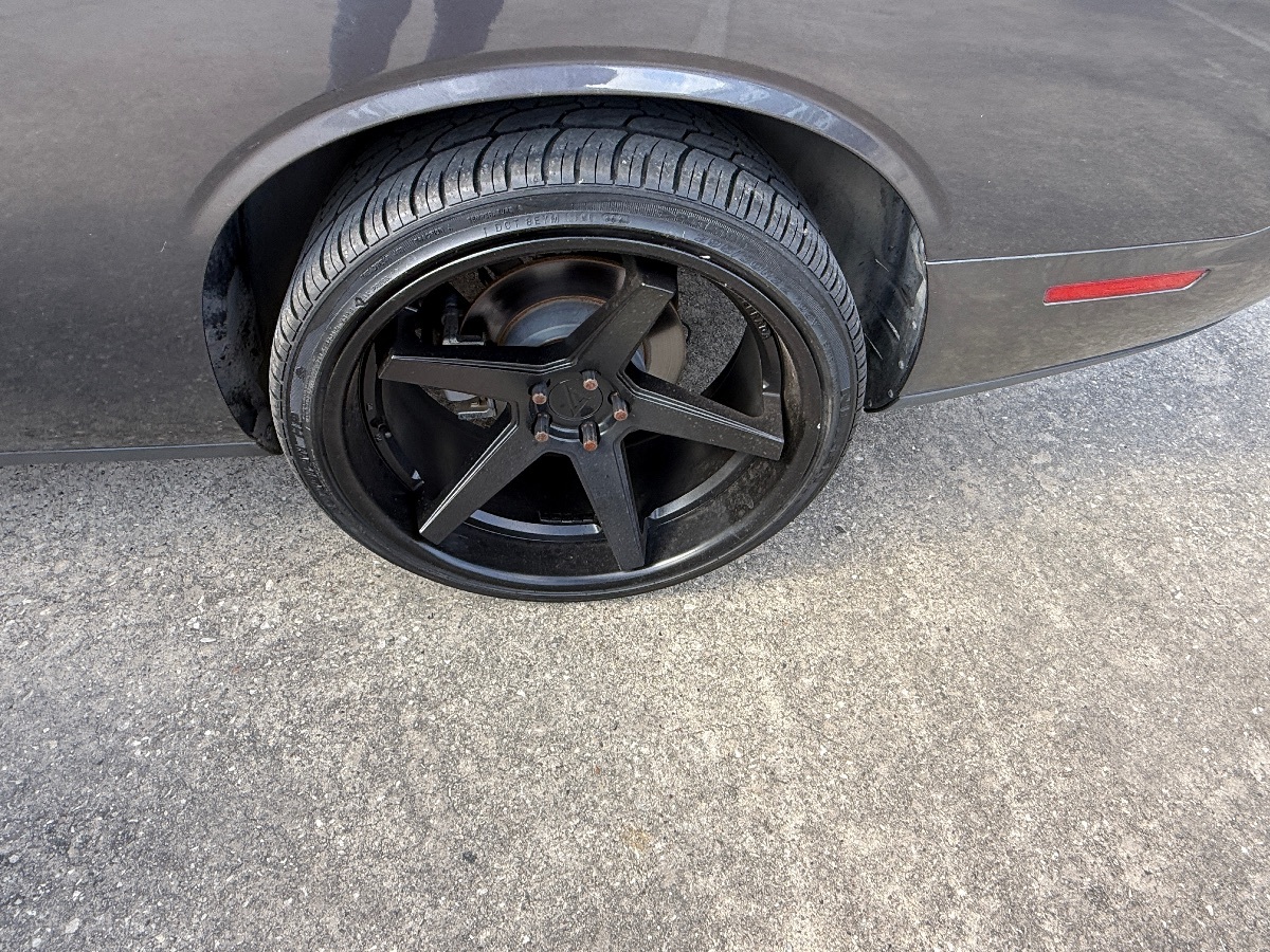 2019 Dodge Challenger SXT photo 7