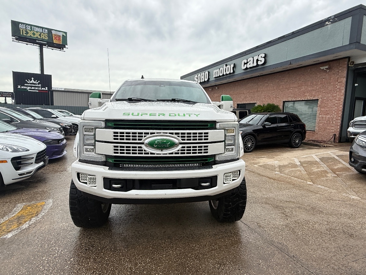 2019 Ford F-350 Platinum photo 10