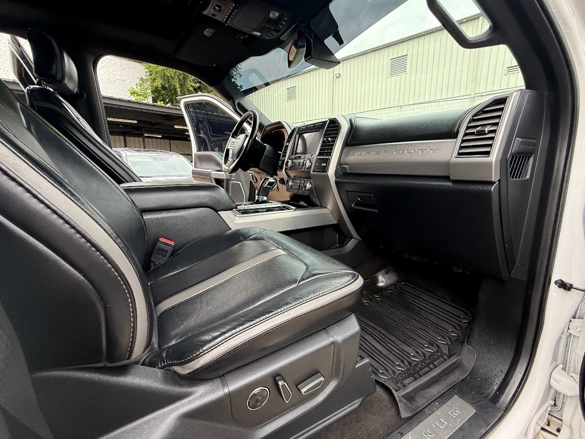 2019 Ford F-350 Platinum photo 24