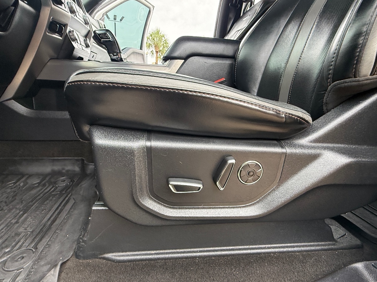 2019 Ford F-350 Platinum photo 36