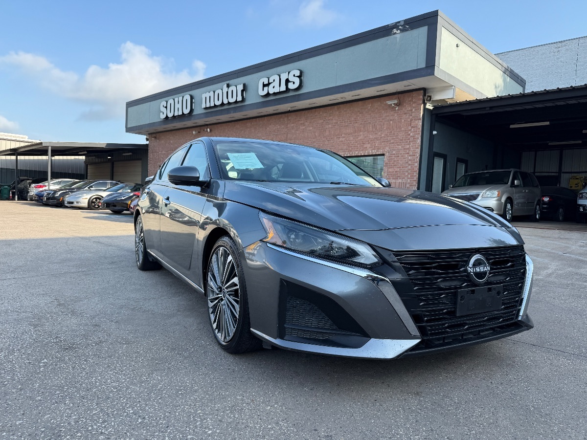 2023 Nissan Altima 2.5 SL photo 2