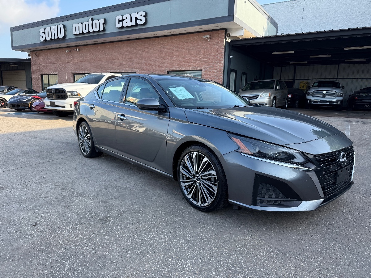 2023 Nissan Altima 2.5 SL photo 3