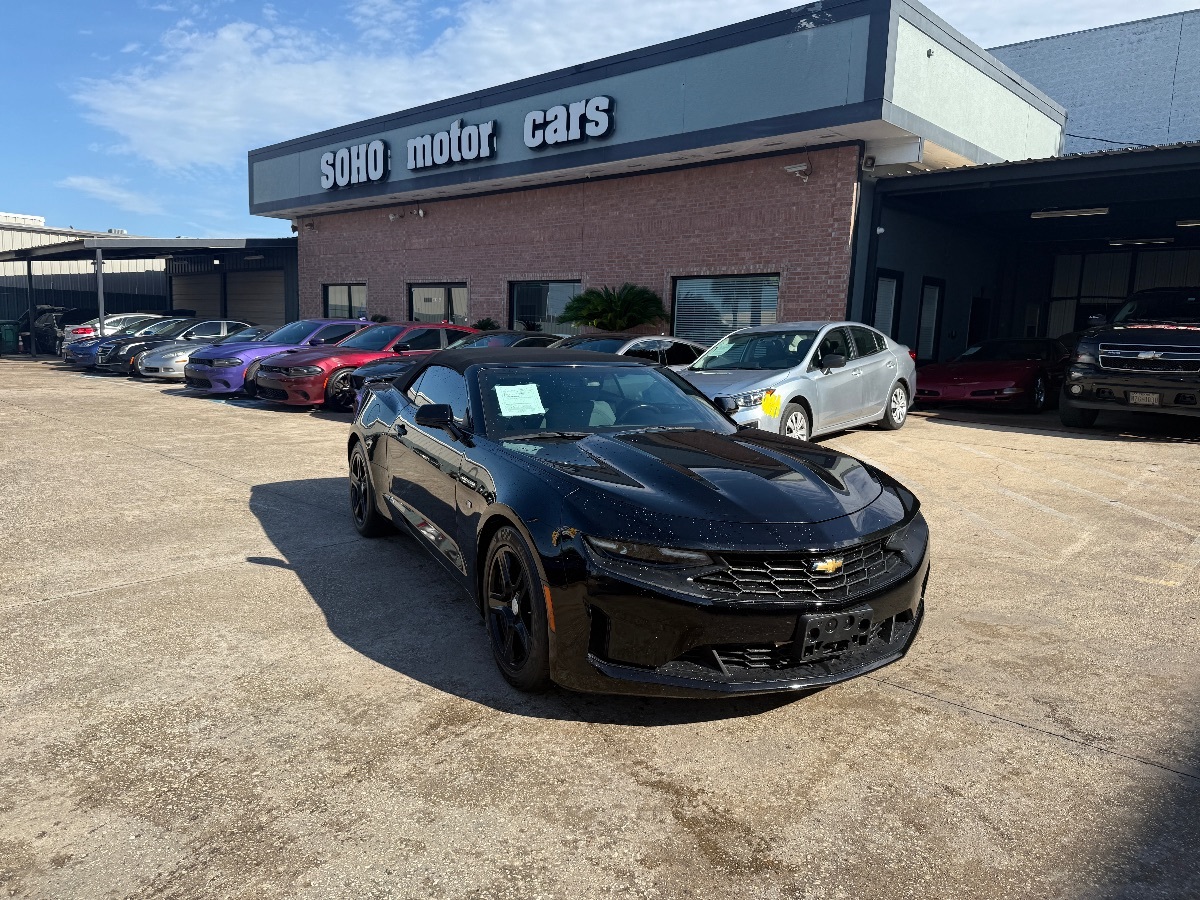 2020 Chevrolet Camaro 1LT photo 2