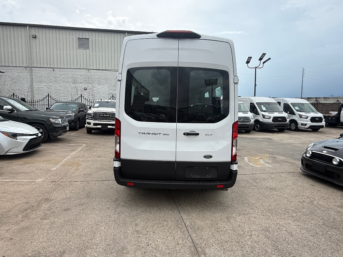 2023 Ford Transit XLT photo 4