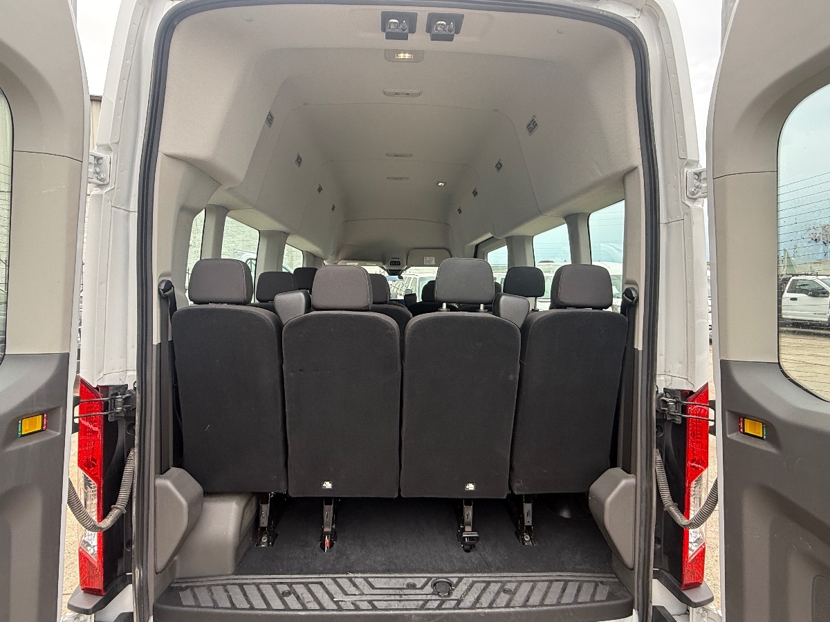 2023 Ford Transit XLT photo 8
