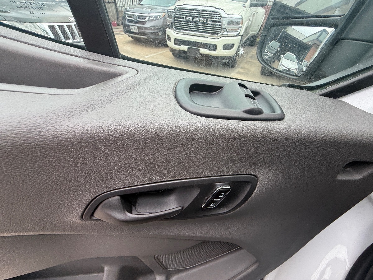 2023 Ford Transit XLT photo 15