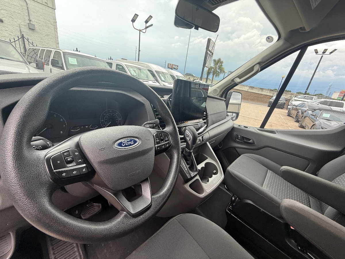 2023 Ford Transit XLT photo 18