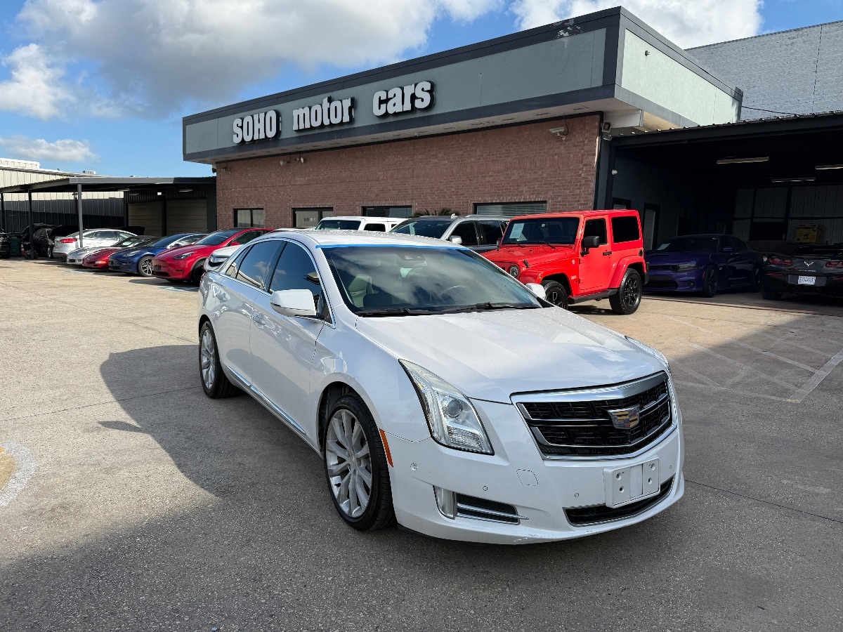2017 Cadillac XTS Luxury photo 2