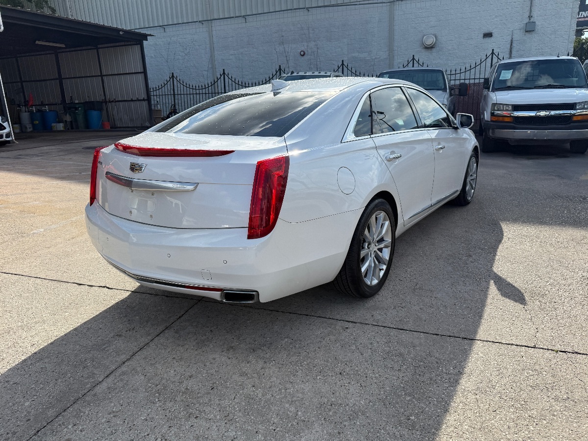 2017 Cadillac XTS Luxury photo 4