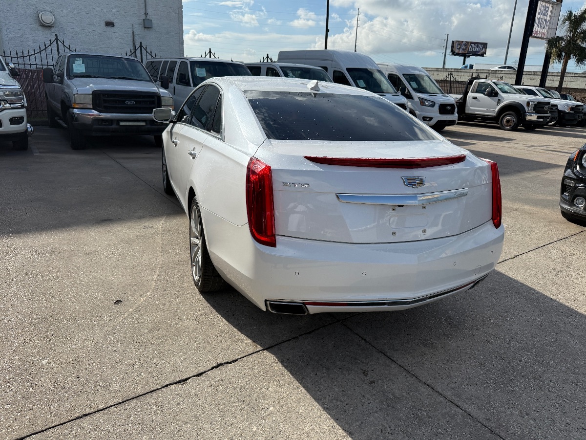 2017 Cadillac XTS Luxury photo 6