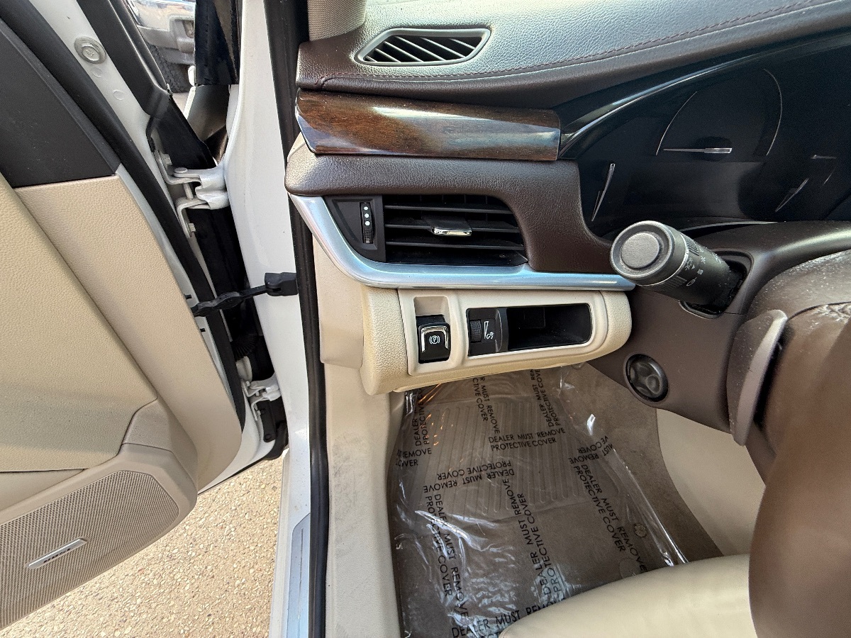 2017 Cadillac XTS Luxury photo 17