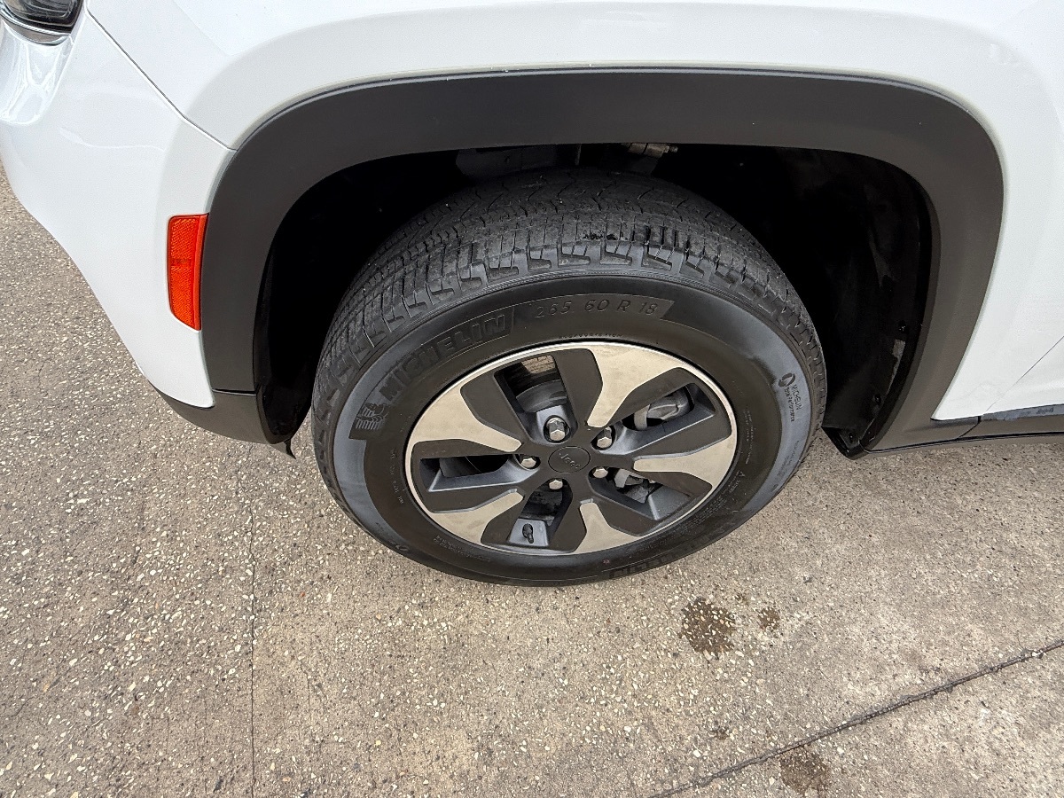 2023 Jeep Grand Cherokee 4xe photo 10