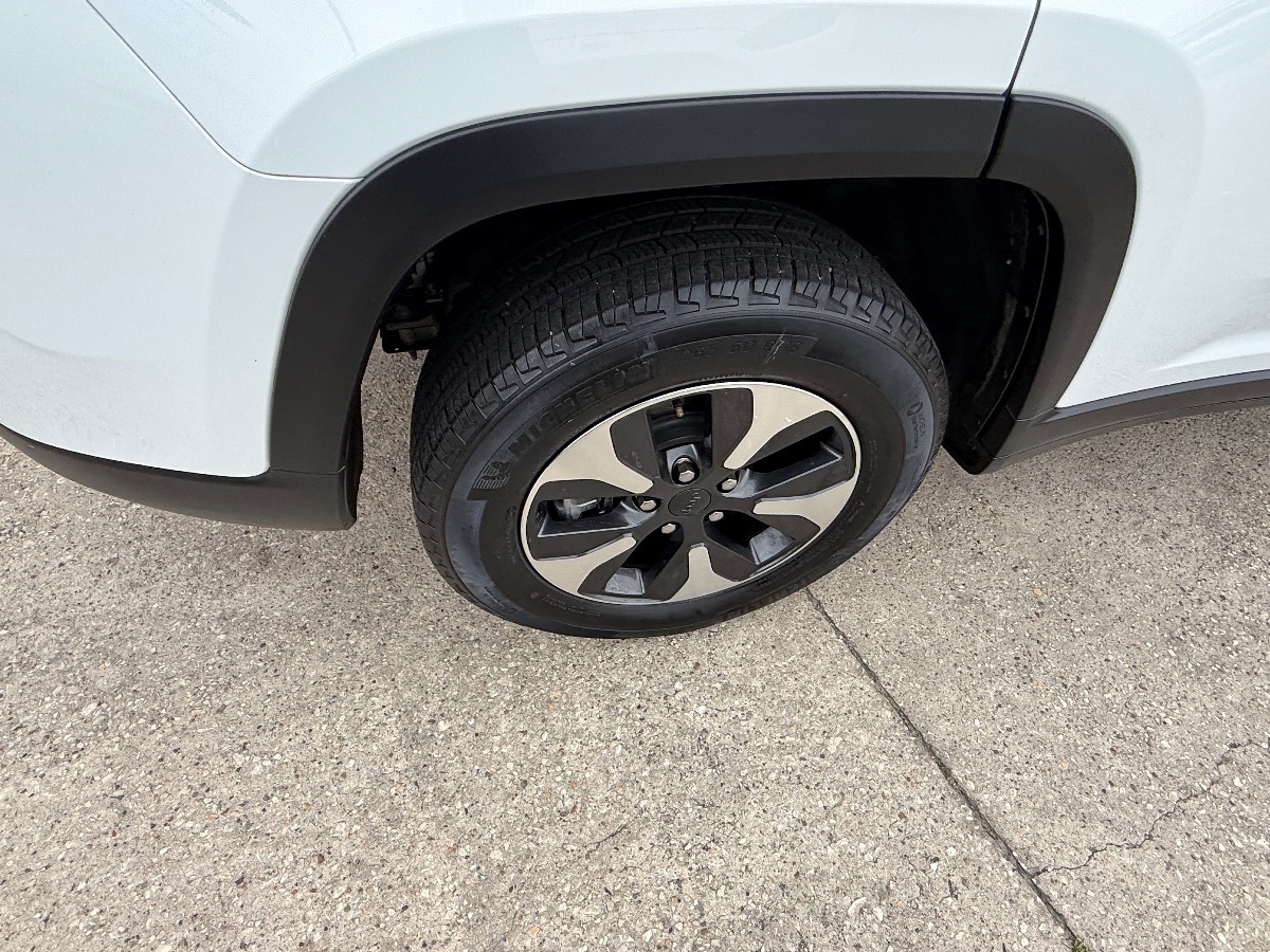 2023 Jeep Grand Cherokee 4xe photo 13