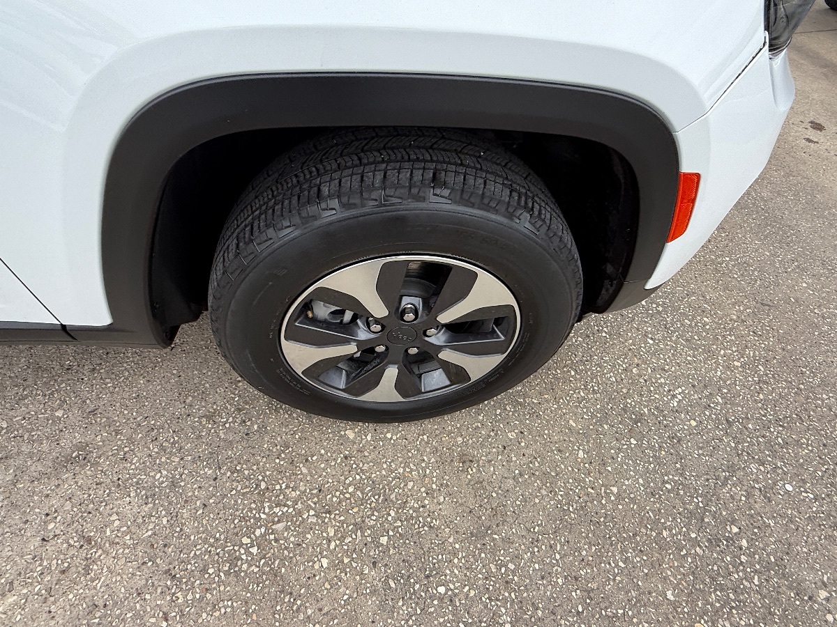 2023 Jeep Grand Cherokee 4xe photo 14