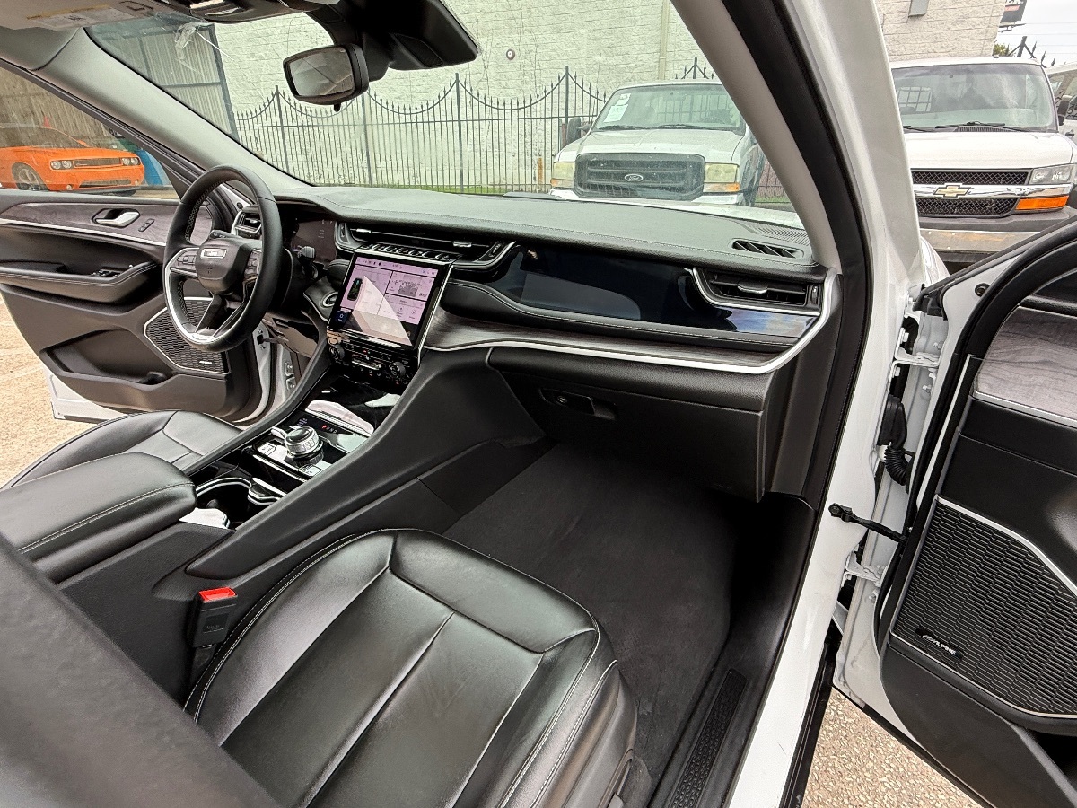 2023 Jeep Grand Cherokee 4xe photo 18