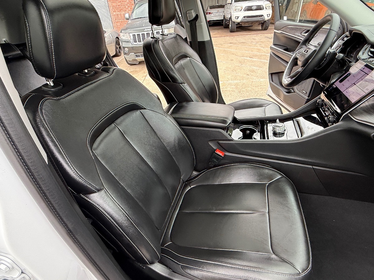 2023 Jeep Grand Cherokee 4xe photo 19