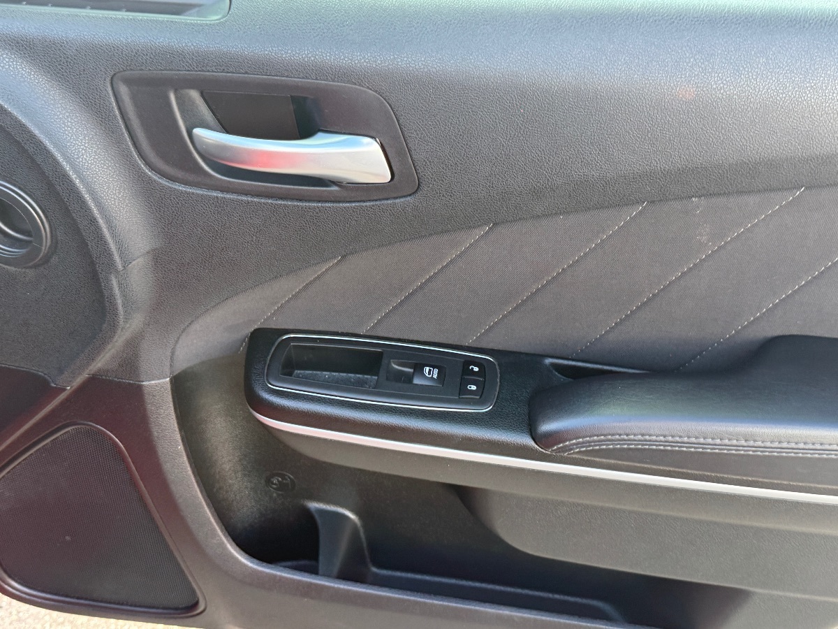 2023 Dodge Charger SXT photo 12