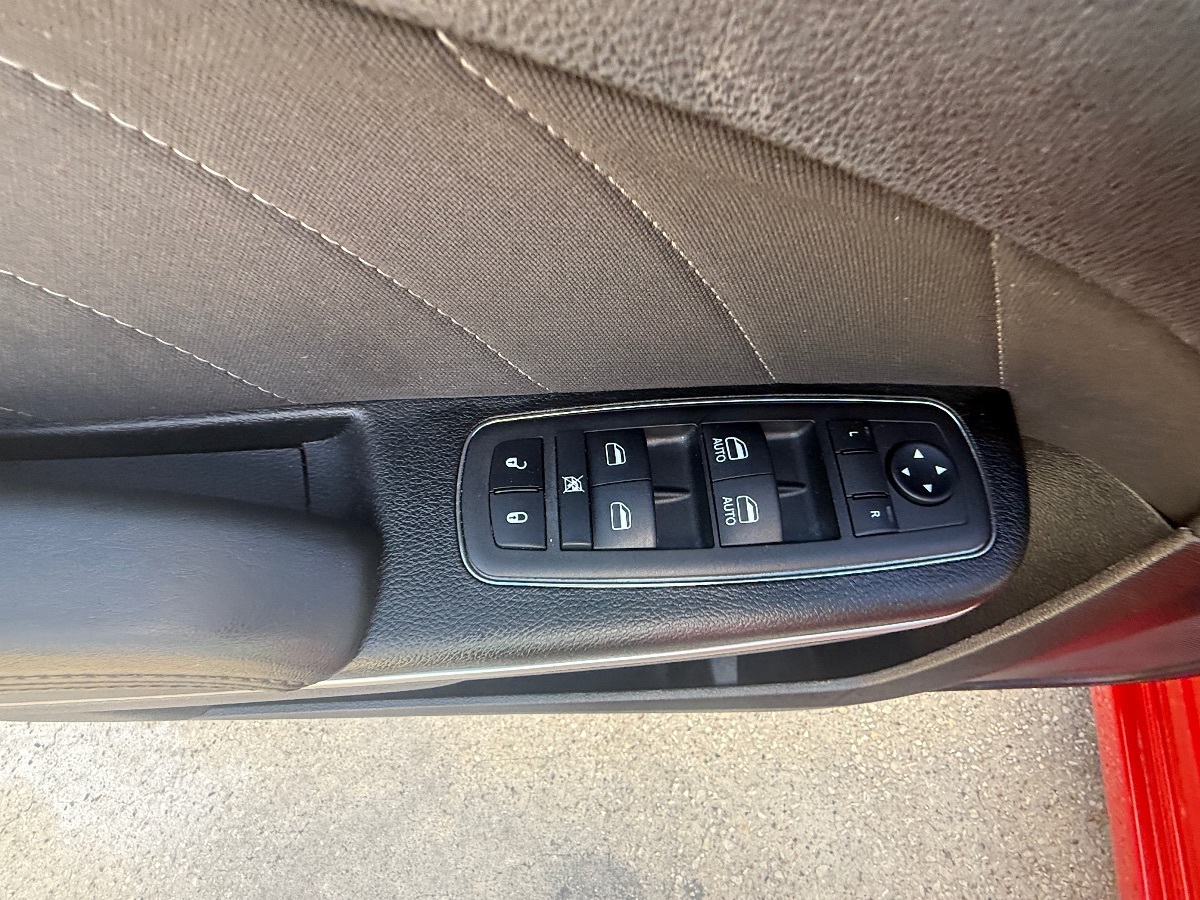 2023 Dodge Charger SXT photo 18