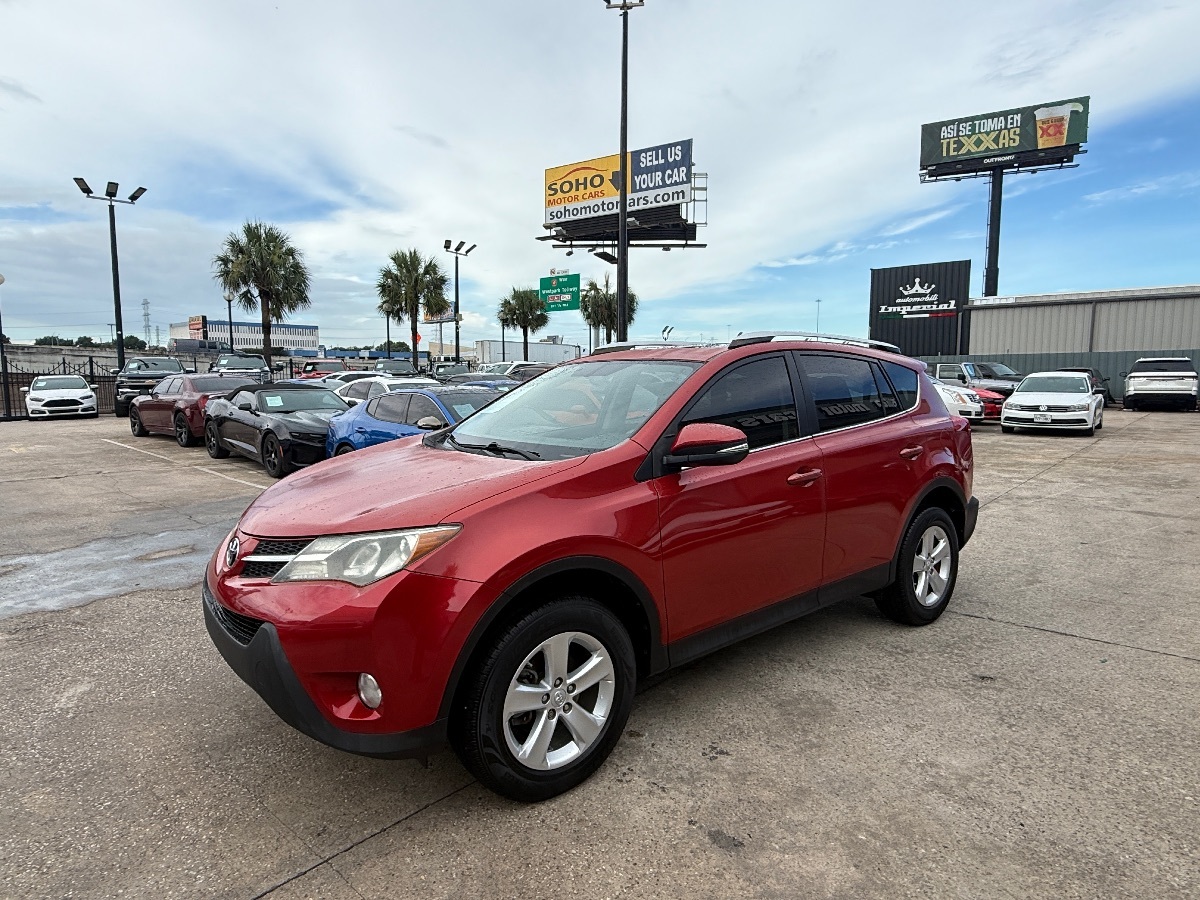 2013 Toyota RAV4 XLE photo 4