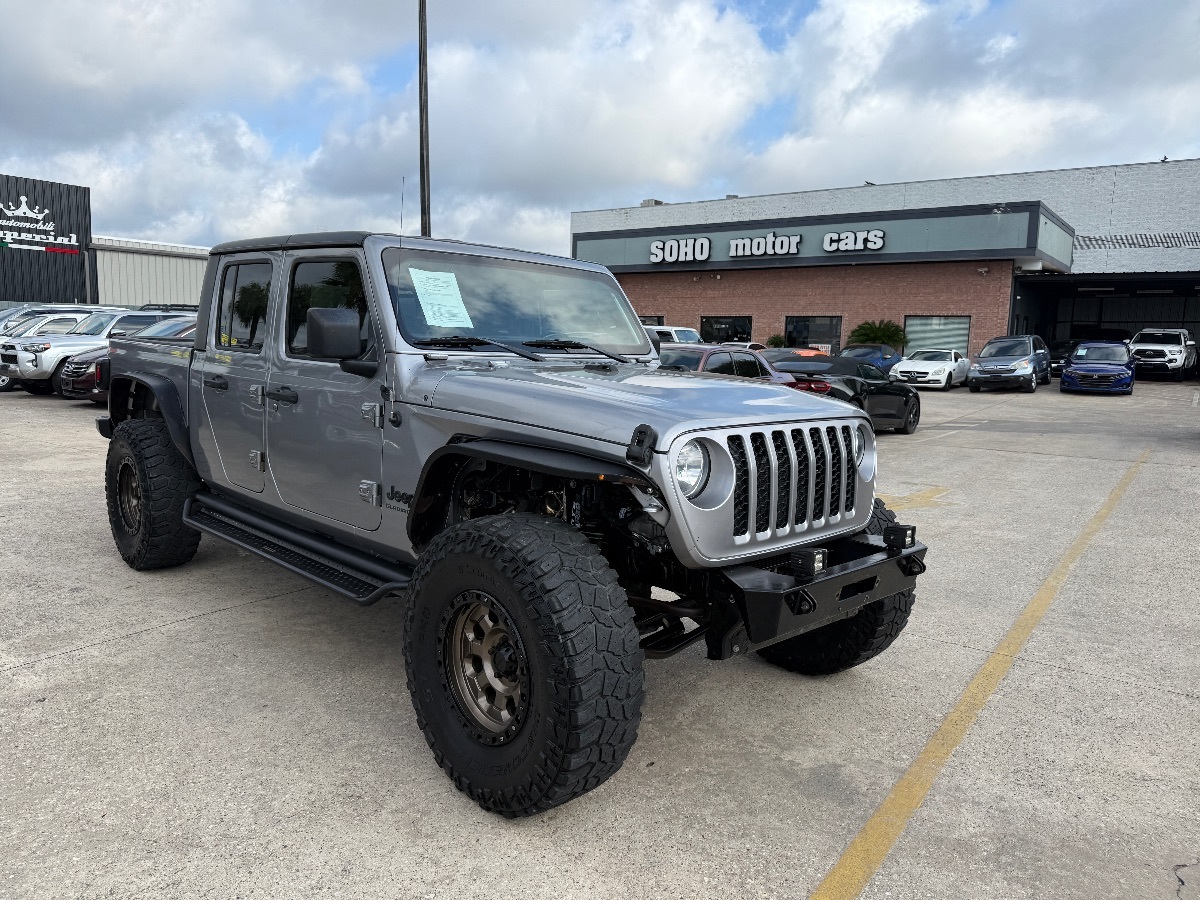 2020 Jeep Gladiator Sport S photo 2