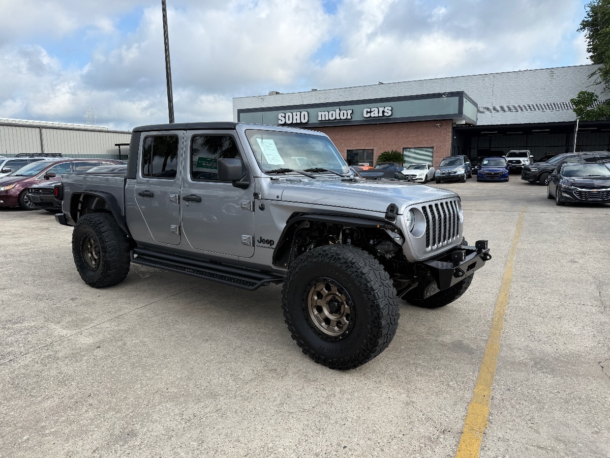 2020 Jeep Gladiator Sport S photo 3