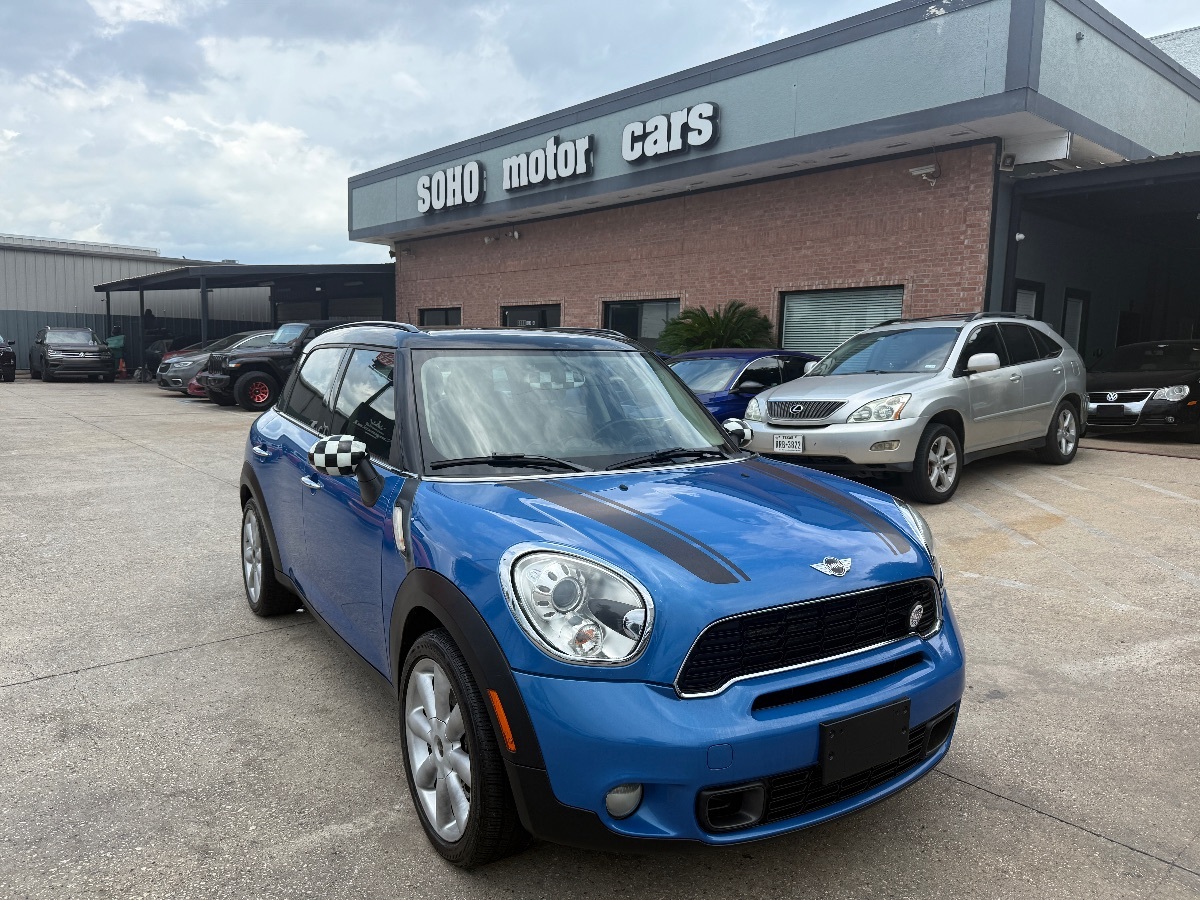 2011 Mini Countryman S photo 2
