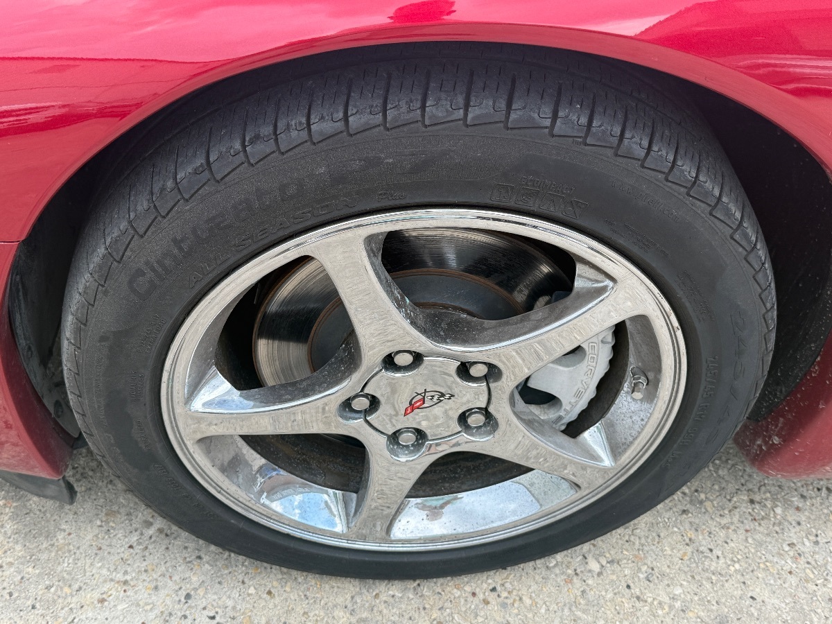 2002 Chevrolet Corvette photo 9