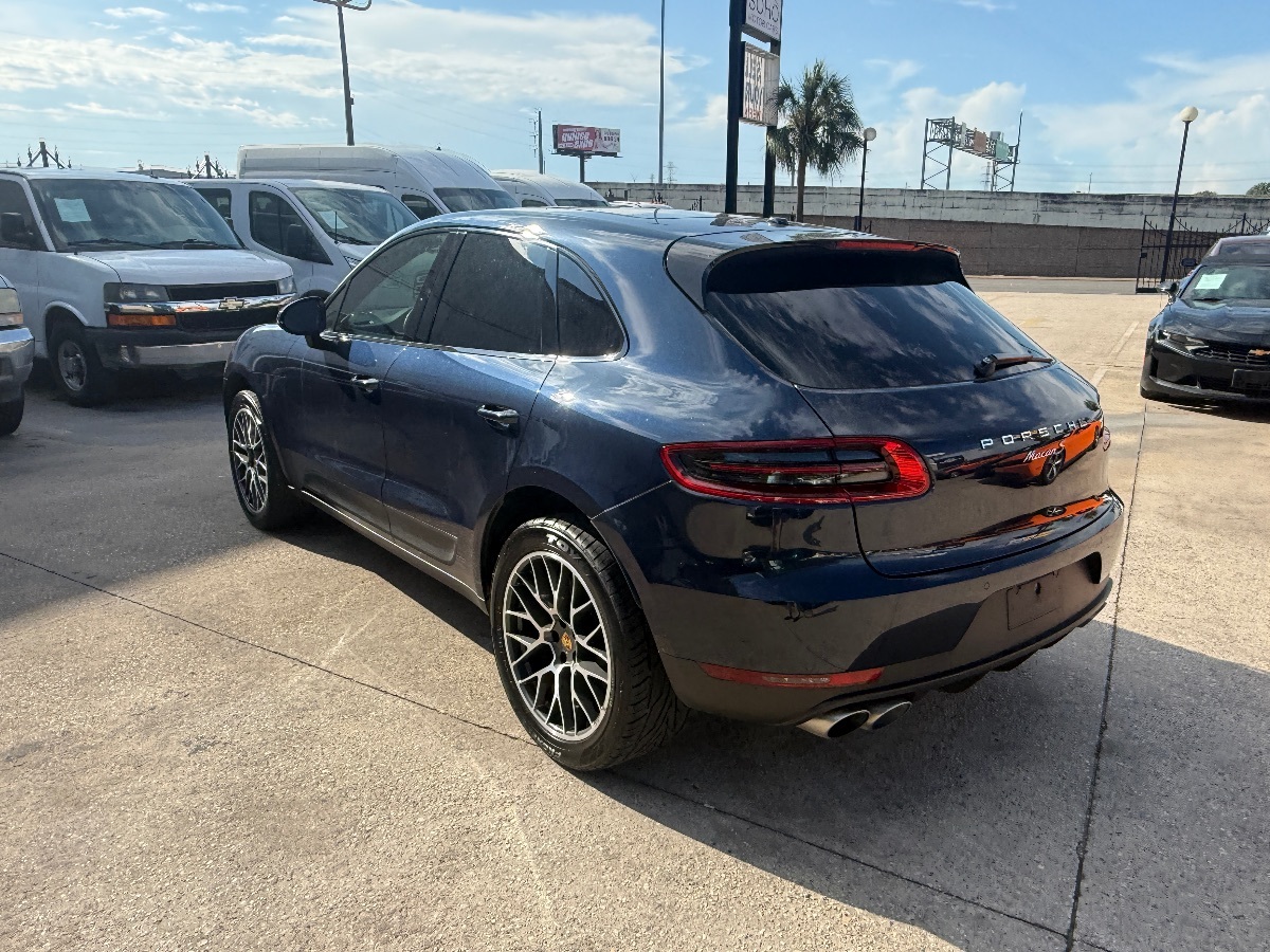 2017 Porsche Macan S photo 2