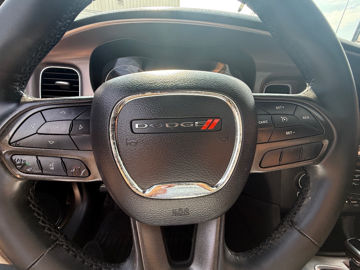 2020 Dodge Charger SXT photo 19